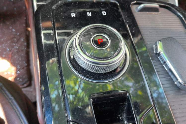 Used Kia K5 2020 380T GT-Line Prestige Tech Edition Gear Lever