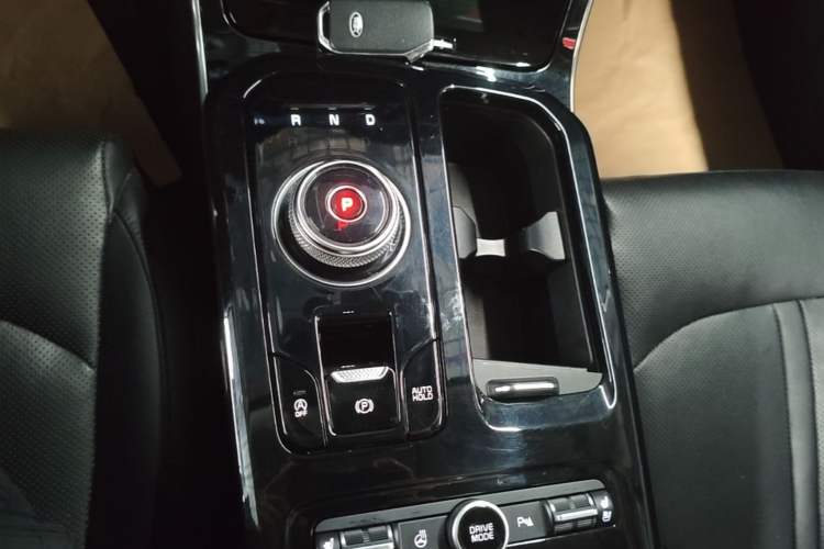 Used Kia K5 2020 380T GT-Line Prestige Tech Edition Gear Lever