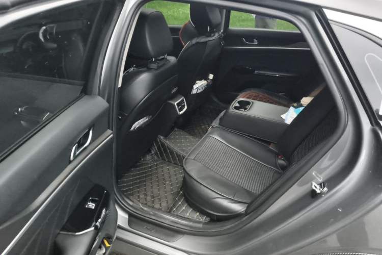 Used Kia K5 2020 270T CVVD Luxury Tech Edition Interior 4