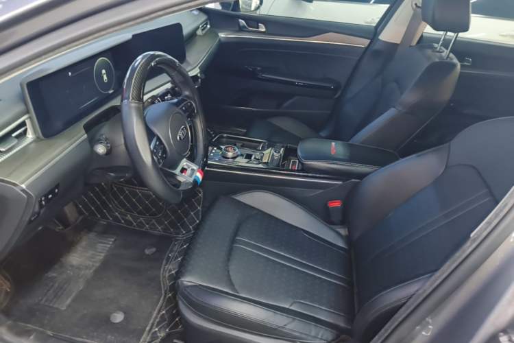 Used Kia K5 2020 270T CVVD Luxury Tech Edition Left Front Seat