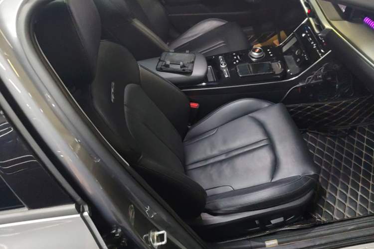 Used Kia K5 2020 380T GT-Line Flagship Edition Right Front Seat