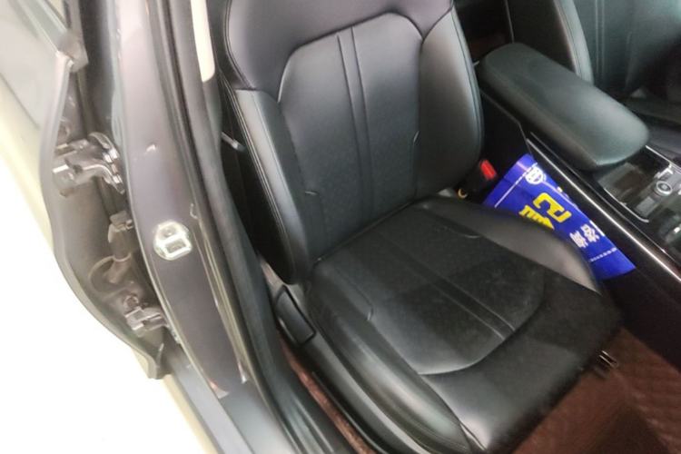 Used Kia K5 2020 270T CVVD Luxury Edition Right Front Seat