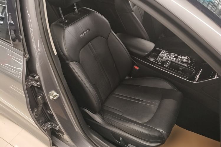 Used Kia K5 2020 380T GT-Line Prestige Tech Edition Right Front Seat