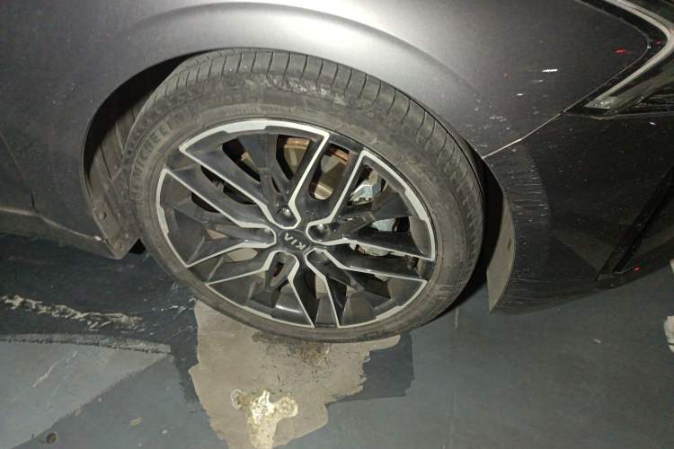 Used Kia K5 2020 380T GT-Line Flagship Edition Right Front Wheel Hub