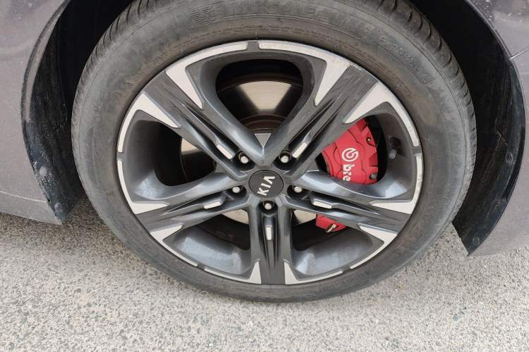 Used Kia K5 2020 380T GT-Line Flagship Edition Right Front Wheel Hub