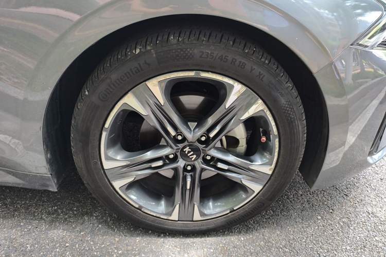 Used Kia K5 2020 270T CVVD Luxury Tech Edition Right Front Wheel Hub