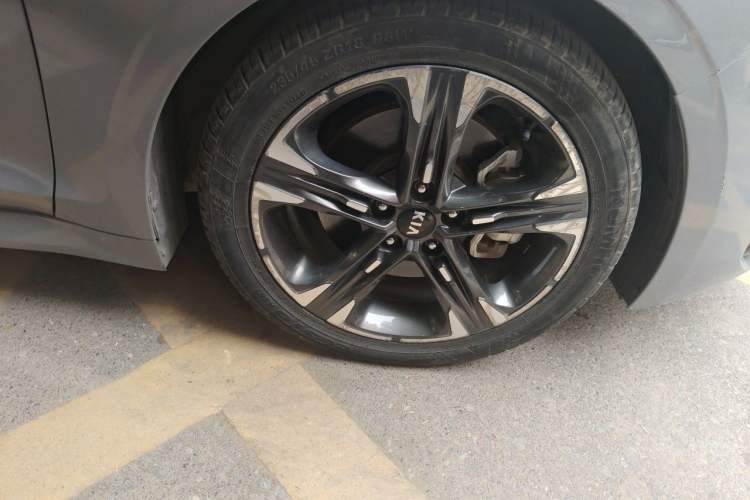 Used Kia K5 2020 380T GT-Line Flagship Edition Right Front Wheel Hub