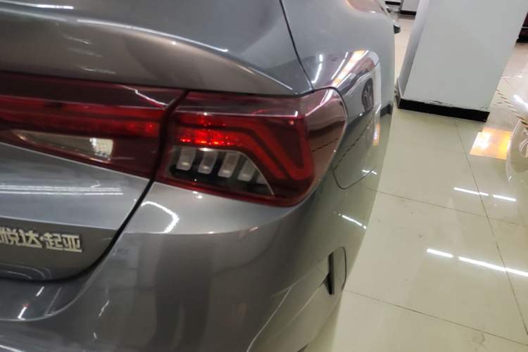 Used Kia K5 2020 270T CVVD Luxury Edition Right Rear Taillight