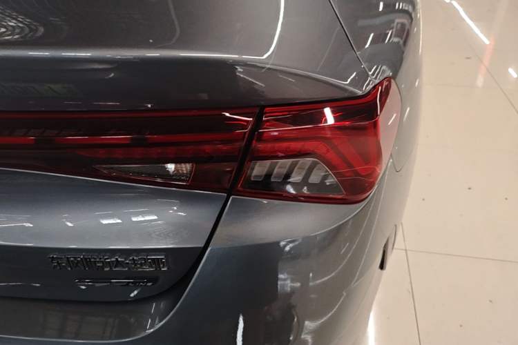Used Kia K5 2020 380T GT-Line Prestige Tech Edition Right Rear Taillight