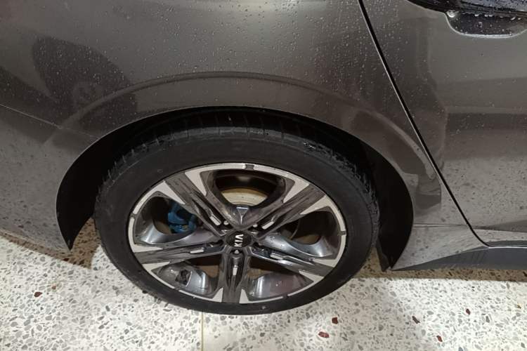 Used Kia K5 2020 380T GT-Line Prestige Tech Edition Right Rear Wheel Hub