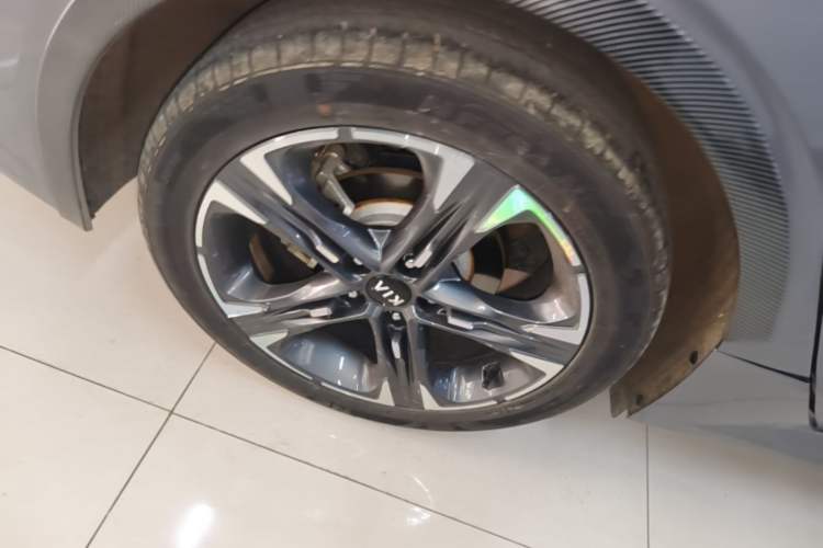 Used Kia K5 2020 270T CVVD Luxury Tech Edition Right Rear Wheel Hub
