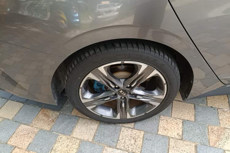 Used Kia K5 2020 380T GT-Line Prestige Tech Edition Right Rear Wheel Hub