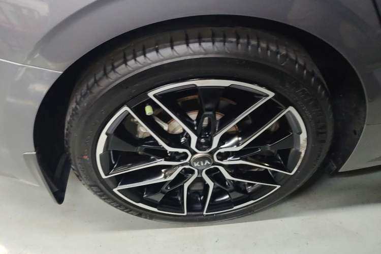 Used Kia K5 2020 380T GT-Line Flagship Edition Right Rear Wheel Hub