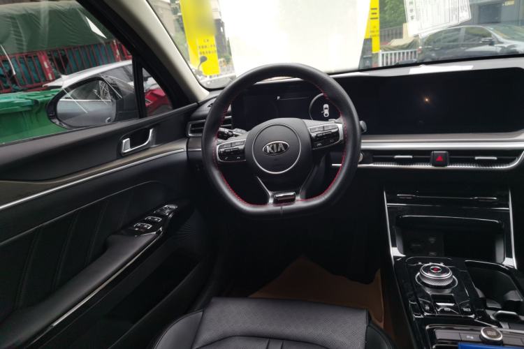 Used Kia K5 2020 270T CVVD Luxury Tech Edition Steering Wheel