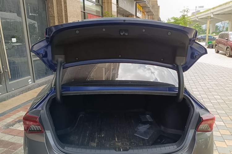 Used Kia K5 2020 380T GT-Line Prestige Tech Edition Trunk