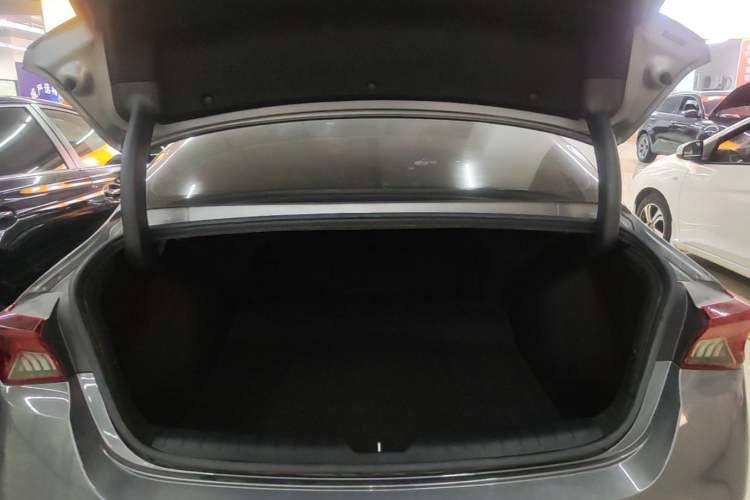 Used Kia K5 2020 270T CVVD Luxury Edition Trunk