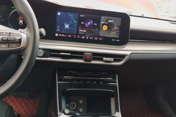 Used Kia K5 2020 270T CVVD Luxury Tech Edition Audio And AC Panel
