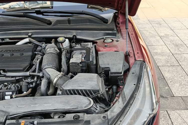 Used Kia K5 2020 380T GT-Line Premium Edition Engine Bay Left
