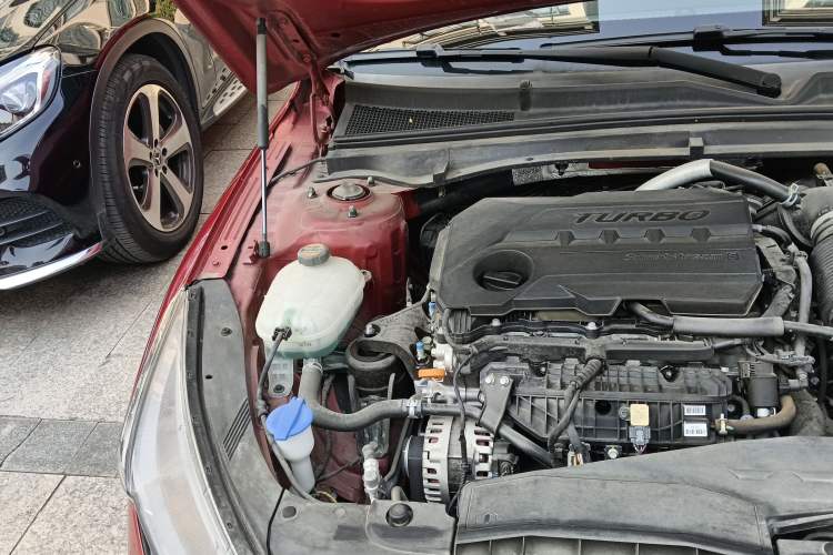 Used Kia K5 2020 380T GT-Line Premium Edition Engine Bay Right