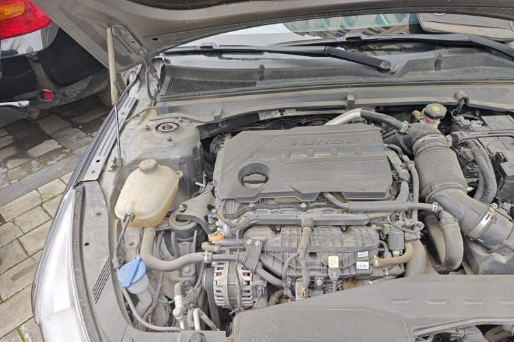 Used Kia K5 2020 380T GT-Line Flagship Edition Engine Bay Right