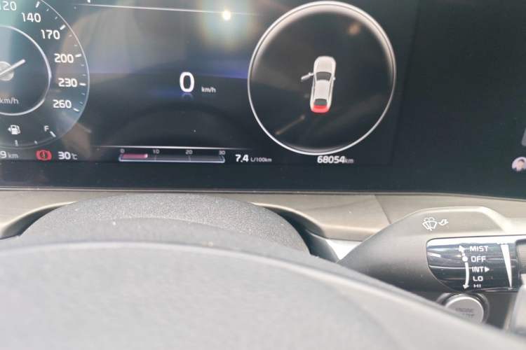 Used Kia K5 2020 380T GT-Line Prestige Tech Edition Odometer Close Up