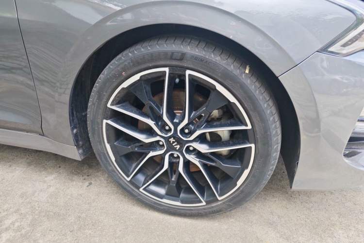 Used Kia K5 2020 380T GT-Line Prestige Tech Edition Right Front Wheel Hub
