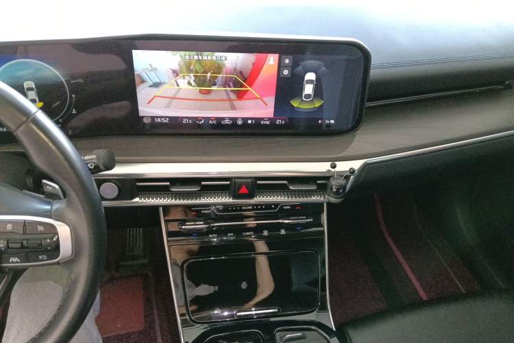 Used Kia K5 2020 270T CVVD Luxury Tech Edition Audio And AC Panel