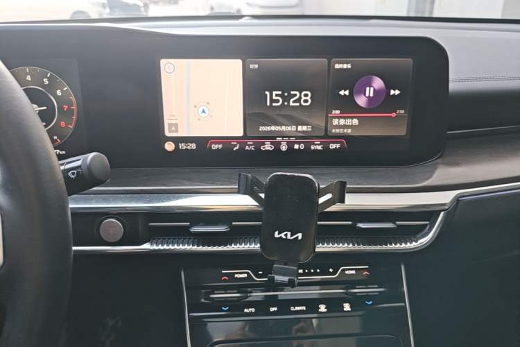 Used Kia K5 2020 270T CVVD Luxury Tech Edition Audio And AC Panel
