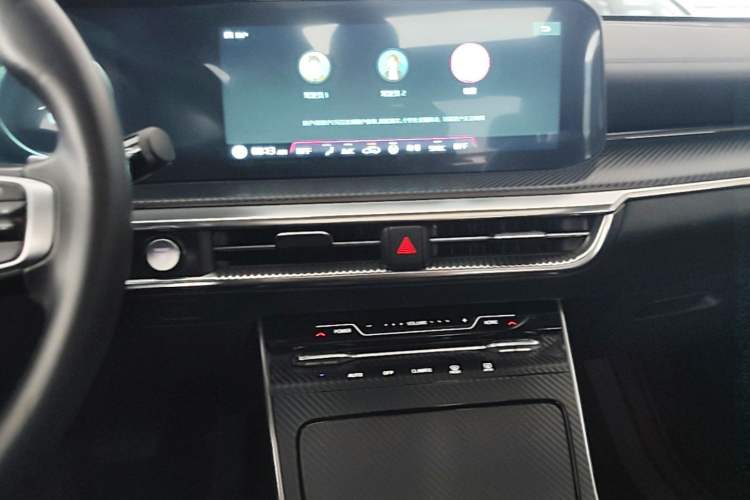 Used Kia K5 2020 380T GT-Line Prestige Tech Edition Audio And AC Panel
