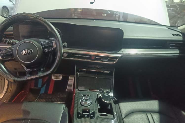 Used Kia K5 2020 270T CVVD Luxury Tech Edition Audio And AC Panel
