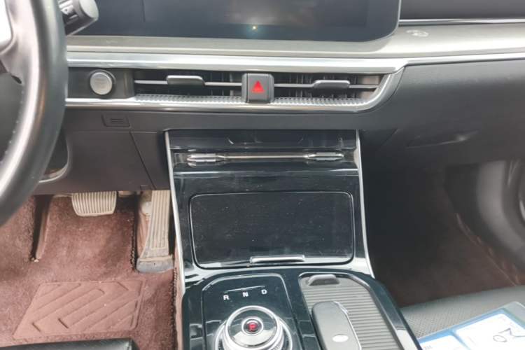 Used Kia K5 2020 270T CVVD Luxury Tech Edition Audio And AC Panel