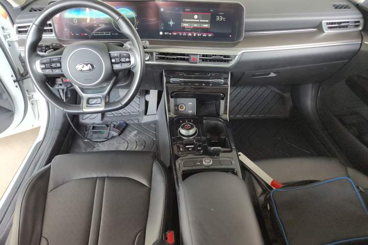 Used Kia K5 2020 270T CVVD Luxury Tech Edition Center Console