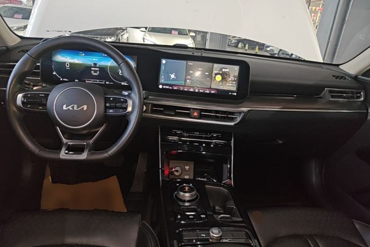 Used Kia K5 2020 270T CVVD Luxury Edition Center Console
