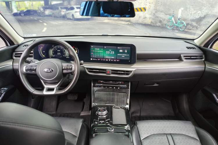 Used Kia K5 2020 270T CVVD Fashion Edition Center Console