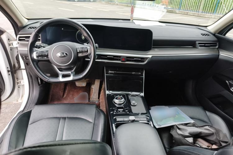 Used Kia K5 2020 270T CVVD Luxury Tech Edition Center Console