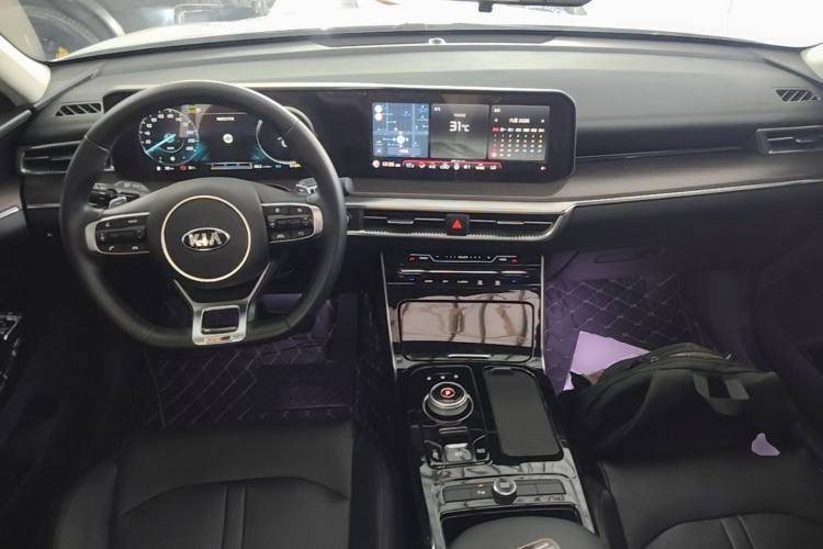 Used Kia K5 2020 380T GT-Line Prestige Tech Edition Center Console