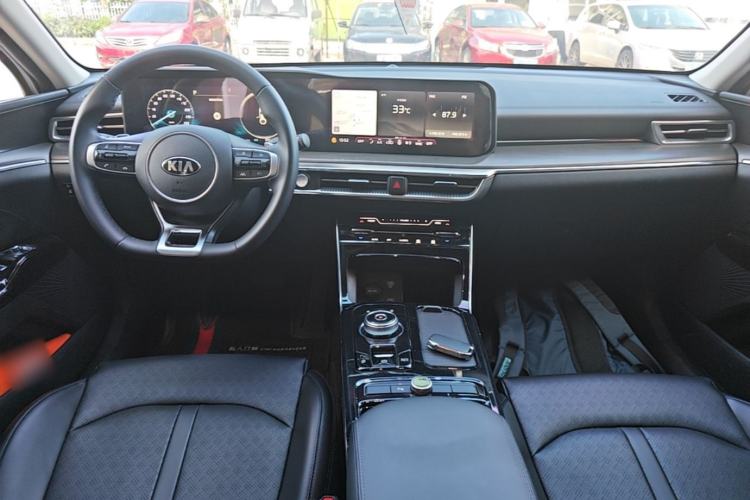 Used Kia K5 2020 270T CVVD Luxury Tech Edition Center Console