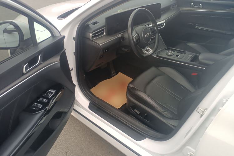 Used Kia K5 2020 270T CVVD Luxury Tech Edition Driver Seat