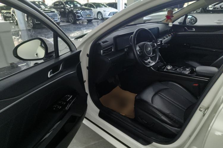 Used Kia K5 2020 270T CVVD Luxury Edition Driver Seat
