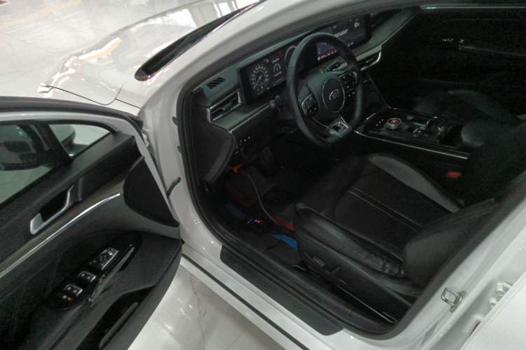 Used Kia K5 2020 270T CVVD Luxury Edition Driver Seat