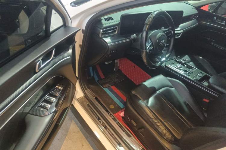 Used Kia K5 2020 270T CVVD Luxury Tech Edition Driver Seat