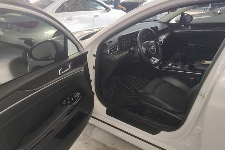 Used Kia K5 2020 380T GT-Line Prestige Tech Edition Driver Seat