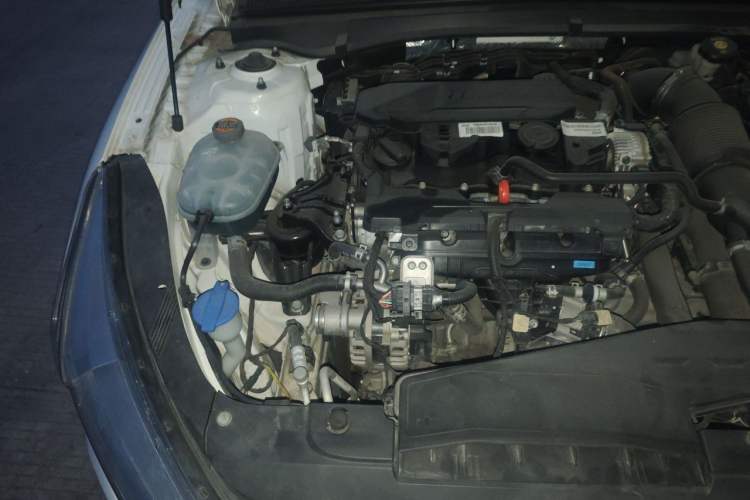 Used Kia K5 2020 270T CVVD Luxury Tech Edition Engine Bay Right