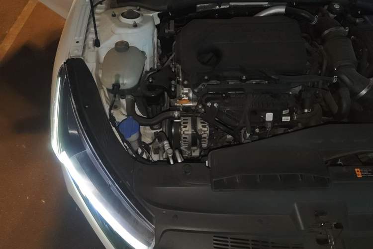 Used Kia K5 2020 380T GT-Line Premium Edition Engine Bay Right