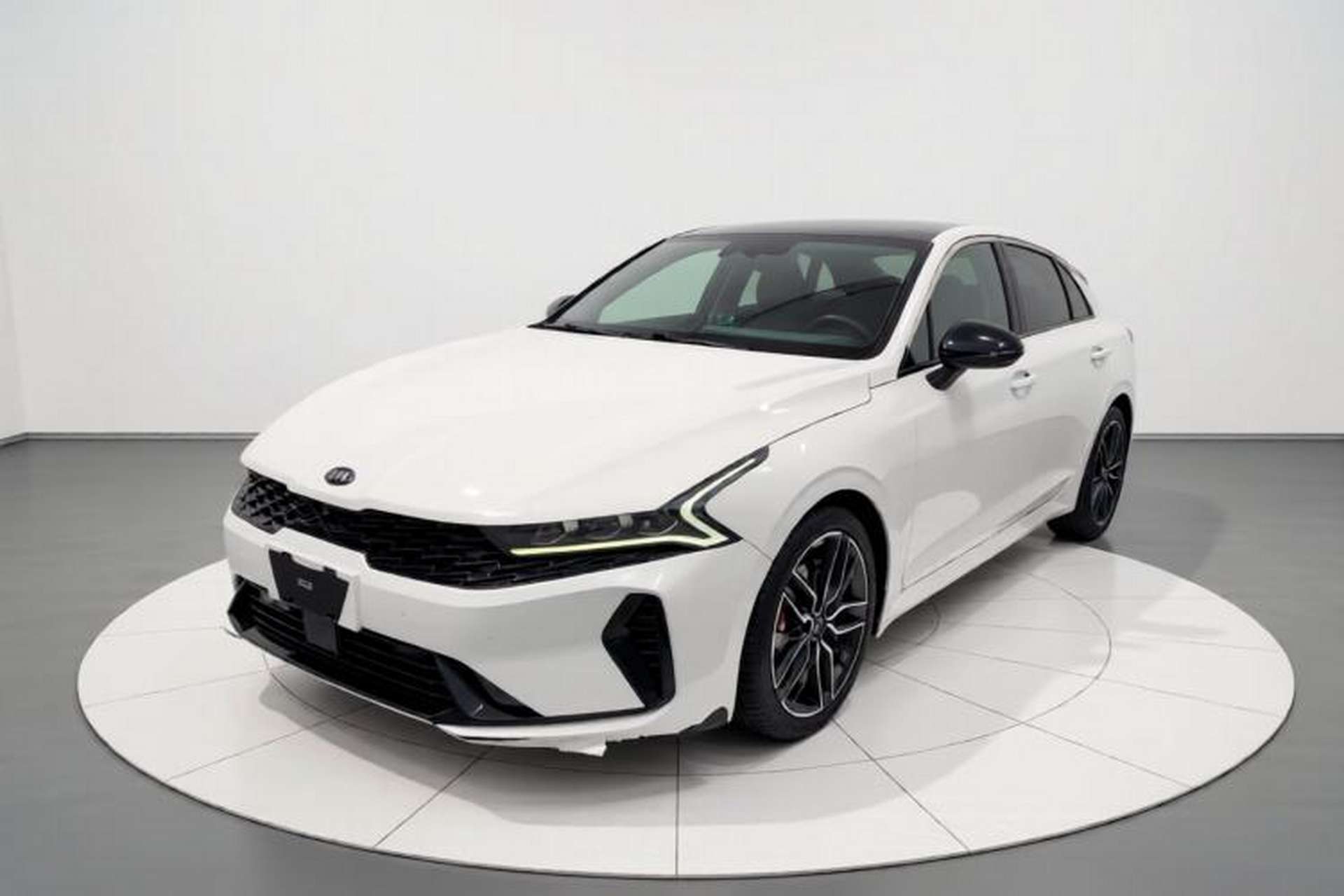 Used Kia K5 2020 380T GT-Line Flagship Edition Front Left 45 Deg