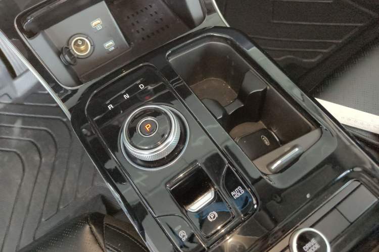 Used Kia K5 2020 270T CVVD Luxury Tech Edition Gear Lever