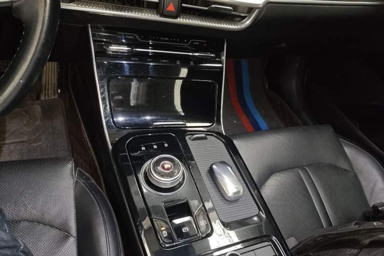 Used Kia K5 2020 380T GT-Line Prestige Tech Edition Gear Lever