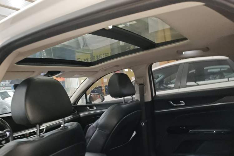 Used Kia K5 2020 380T GT-Line Prestige Tech Edition Headliner