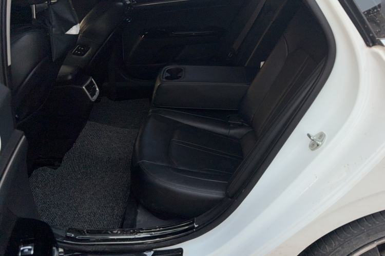 Used Kia K5 2020 380T GT-Line Premium Edition Interior 1