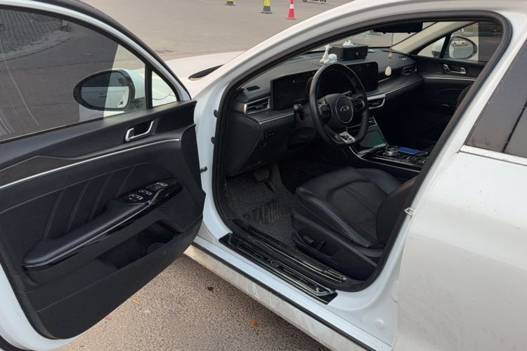 Used Kia K5 2020 380T GT-Line Premium Edition Interior 2